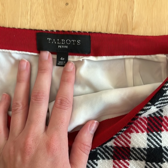 Talbots wool plaid mini skirt red black and cream - Picture 2 of 6